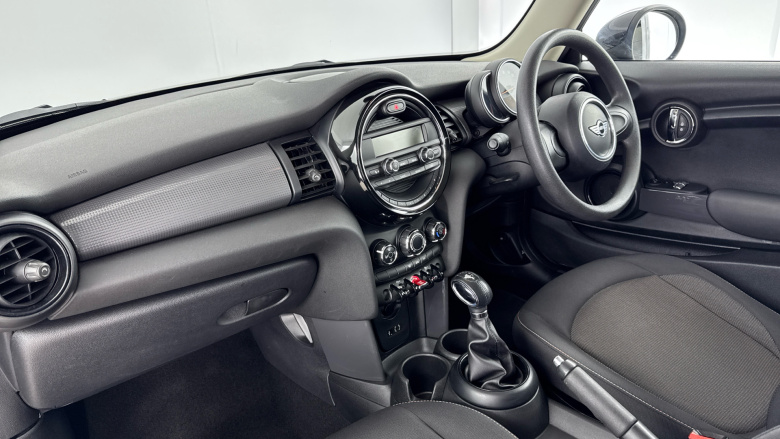 MINI Hatchback 1.5 Cooper 3dr Auto Petrol Hatchback